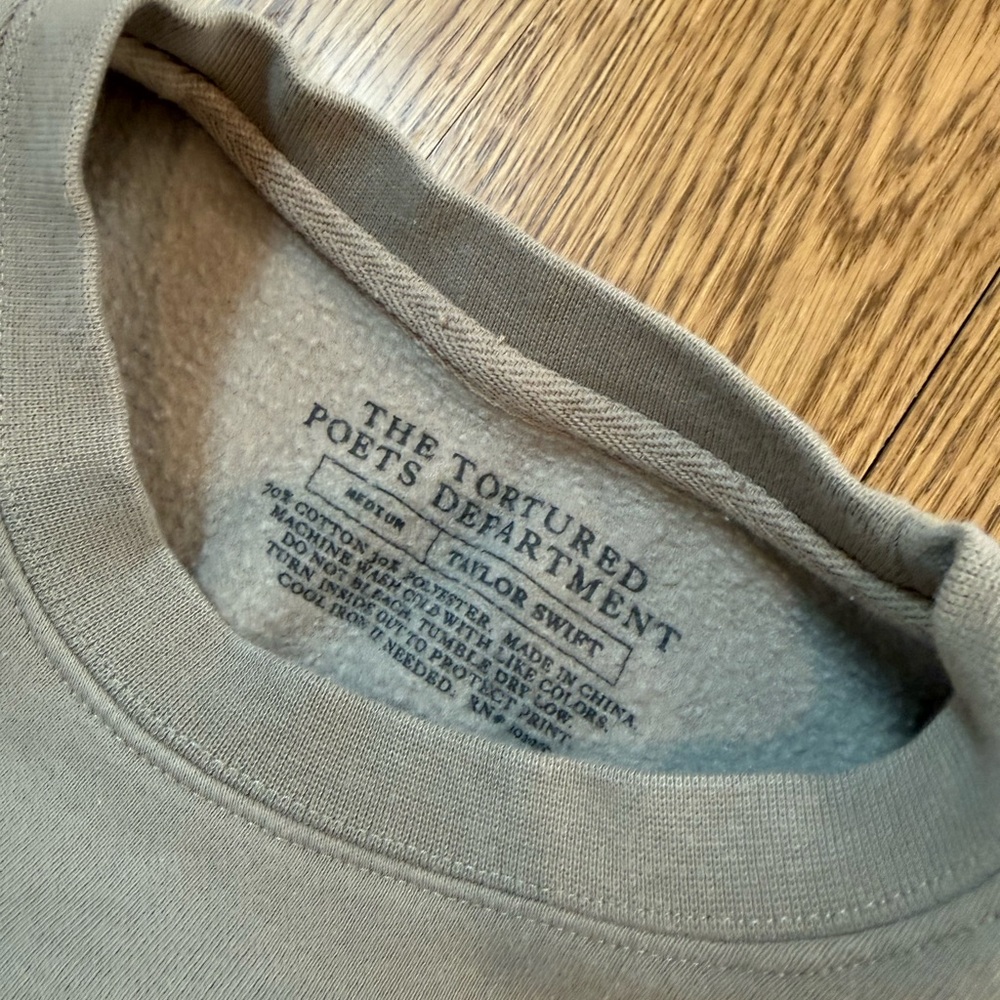 Taylor Swift Tan Sweatshirt - Picture 4 of 5